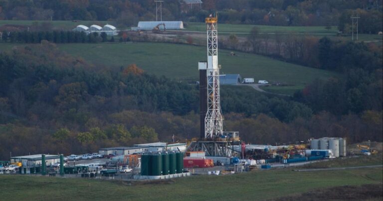 cbsn fusion why fracking is a major issue for securing pennsylvania voters thumbnail