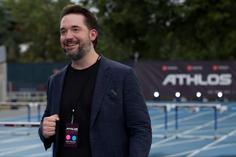 1733852810 Alexis Ohanian 2174727984