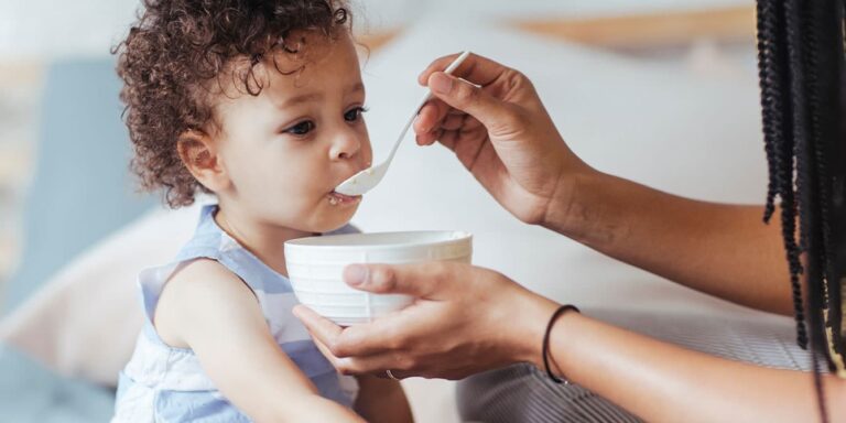 1739564548 mom feeding baby