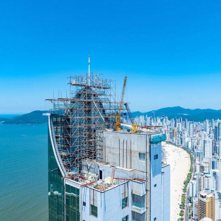 boreal tower balneario camboriu brazil fg empreendimentos dezeen 2364 sq 1 852x852