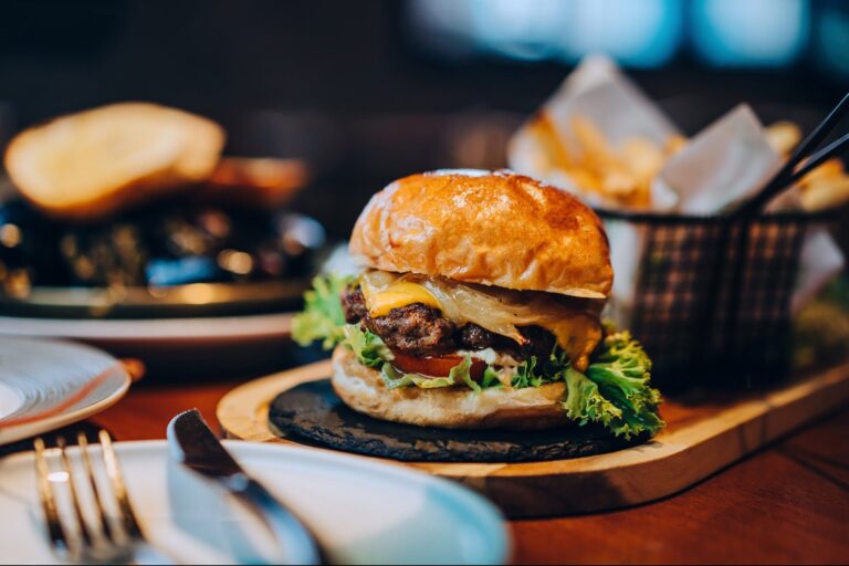 1746458938 Burger 1485742942