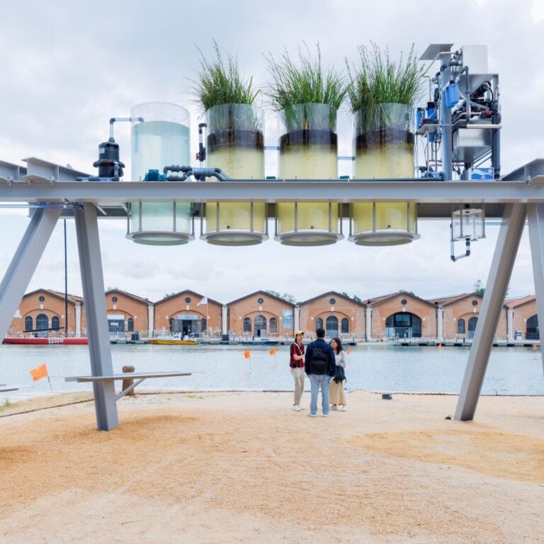 sq diller scofidio renfro canal cafe dezeen 2364 col 1 852x852